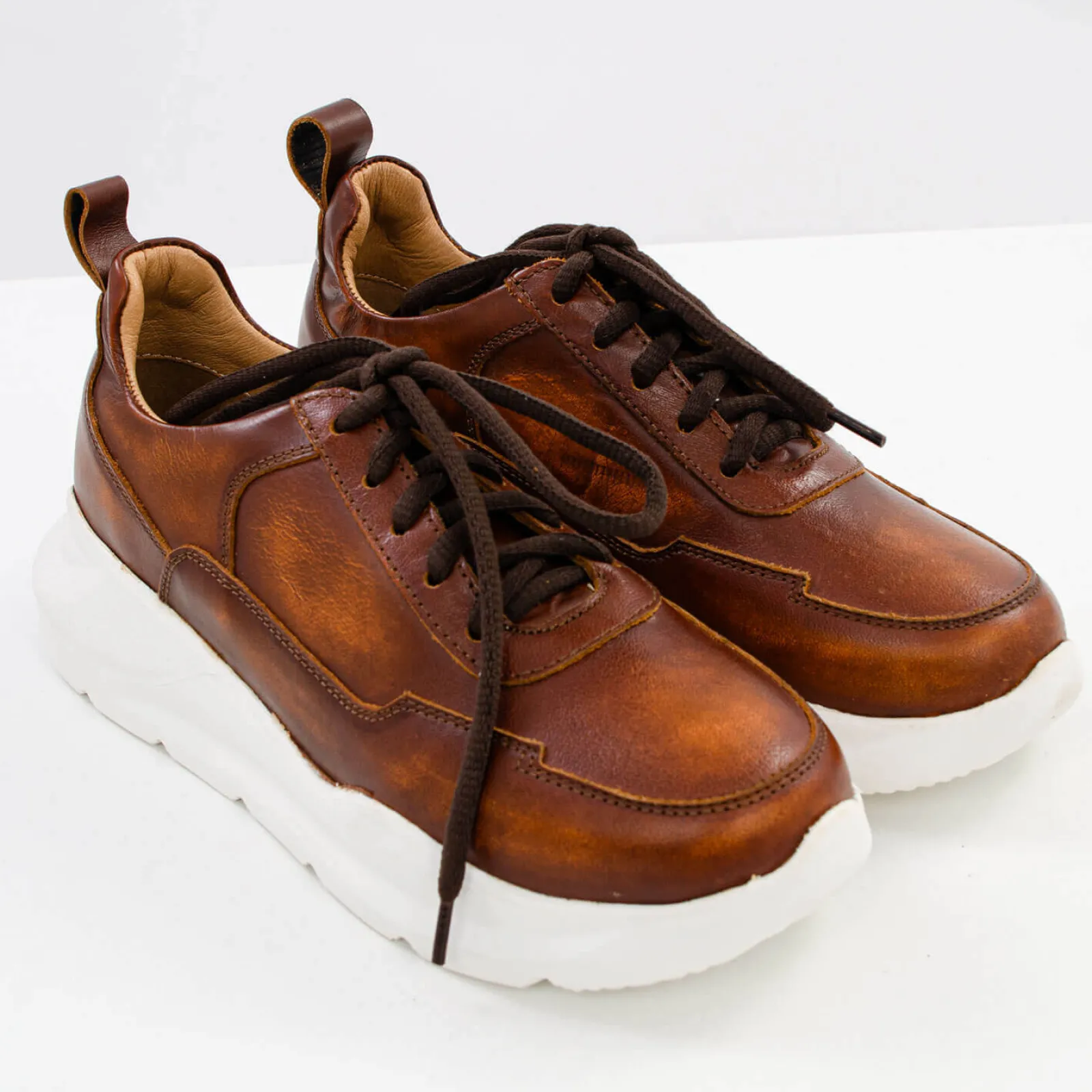 Zillertaler Trachtenwelt Damen Ledersneaker "Heidi", Braun Online